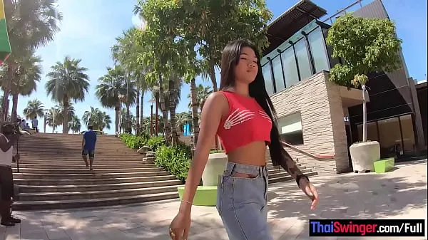 گرم Amateur Thai teen with her 2 week boyfriend out and about before the sex ٹھنڈے ویڈیوز