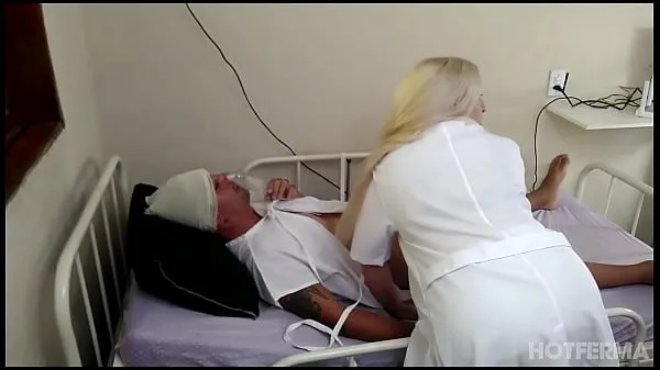 Gorące Nurse fucks with a patient at the clinic hospital fajne filmy