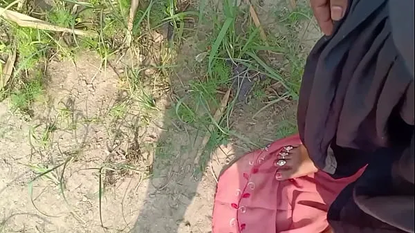 گرم By pressing the teat of the village girlfriend, she removed the water of the pussy ٹھنڈے ویڈیوز