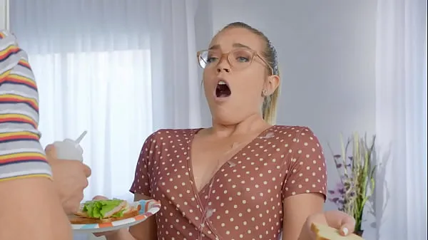She Likes Her Cock In The Kitchen / Brazzers scene from
