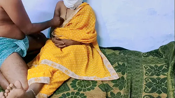 Sıcak Yellow color sary in sexy Desi wife harika Videolar