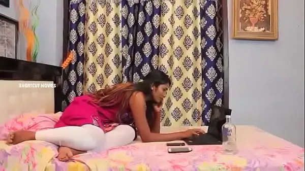 Hot Hot desi legging aunty enjoying cool Videos