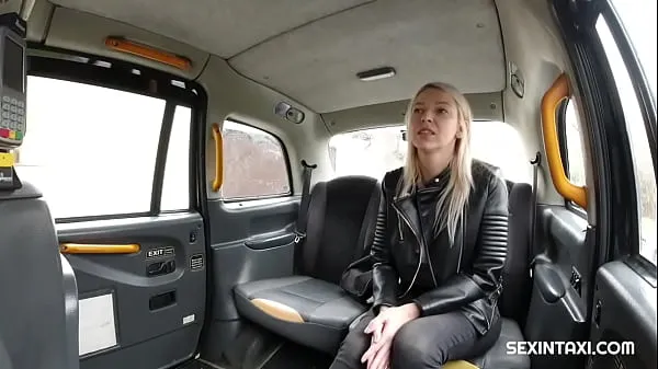 Sexy Czech blonde milf got a free ride Video keren yang keren