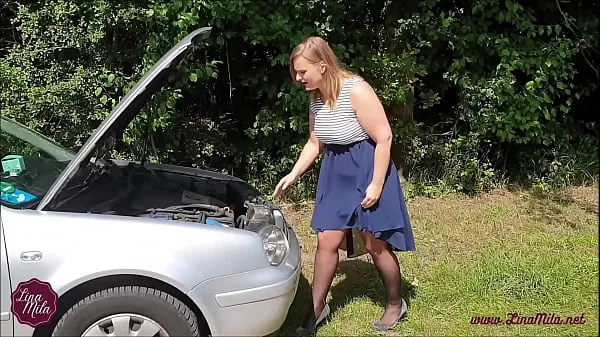 Populaire Exploited when the car breaks down !!! Suddenly he fucks me without a condom coole video's