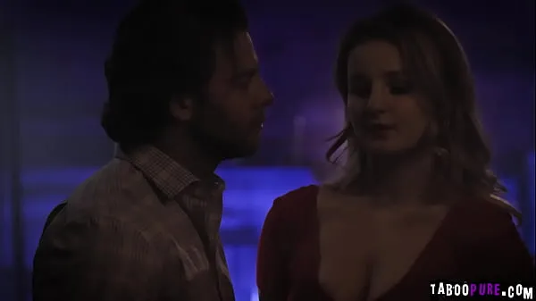 گرم Mature stud pummeling Eliza Eves sweet virgin pussy ٹھنڈے ویڈیوز