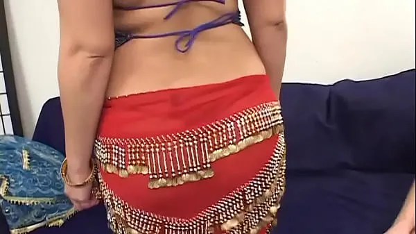 Heta Chubby indian girl is doing her first porn casting and starts with a double decker coola videor