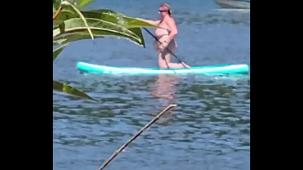 Vroči Rose gets a new paddle board kul videoposnetki