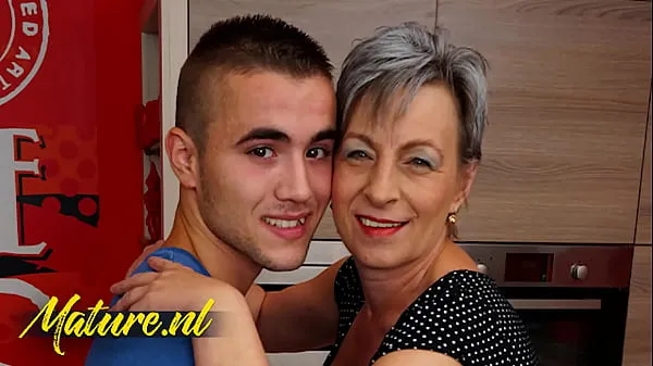 Horny Stepson Always Knows How to Make His Step Mom Happy Video keren yang keren