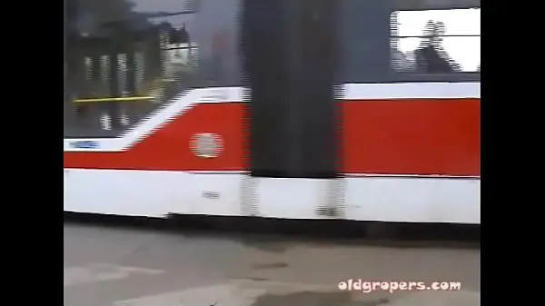 Καυτά Wendy Star plays with a stranger on public Bus δροσερά βίντεο