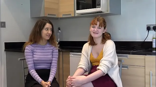 Žhavá Sweet Students Celebrate a Humorous and Erotic Reunion skvělá videa
