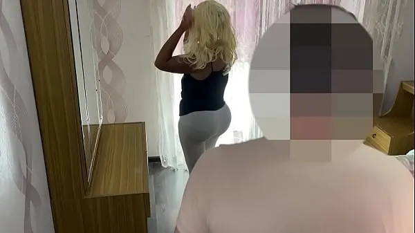 step Mom hugged her son and went down to his penis. Anal sex Video thú vị hấp dẫn