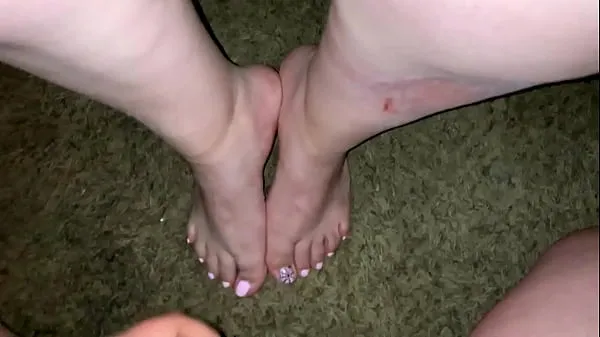 حار Much needed Cumshot on hot amateur Latina feet (Feet Cumshot بارد أشرطة الفيديو