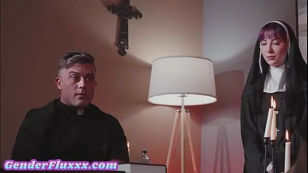 Žhavá Religious sub sucking priest cock in duo after church skvělá videa