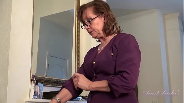 Vídeos quentes Tia Judys - 60 anos ruiva do Texas GILF Marie é sua nova secretária legais