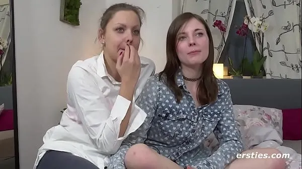 Žhavá Julia Spoils Her Friend Sam skvělá videa