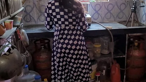 گرم Brother-in-law took the native sister-in-law to the kitchen and fucked her ٹھنڈے ویڈیوز