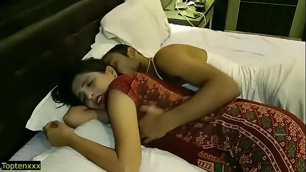 Gorące Indian hot beautiful girls first honeymoon sex!! Amazing XXX hardcore sex fajne filmy