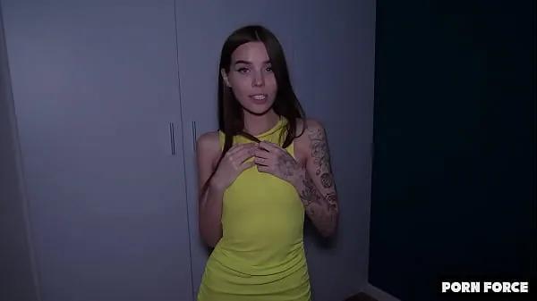 Wanna Fuck My Tight 18 Year Old Pussy, Daddy? - Alina Foxxx Video thú vị hấp dẫn