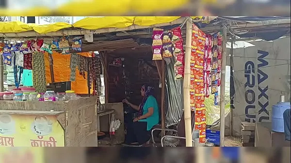 The brother-in-law called on the pretext of showing a new house and asked to show the tummy and the burr, then picking up the sari, he made me a bitch and fucked me tremendously Video sejuk panas