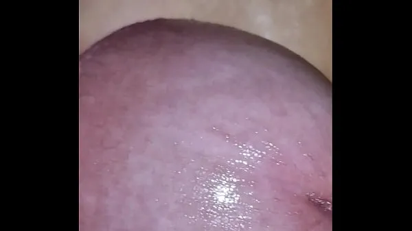 close up jerking my cock in bathing tube while precum running over my glans and cumshotVideo interessanti