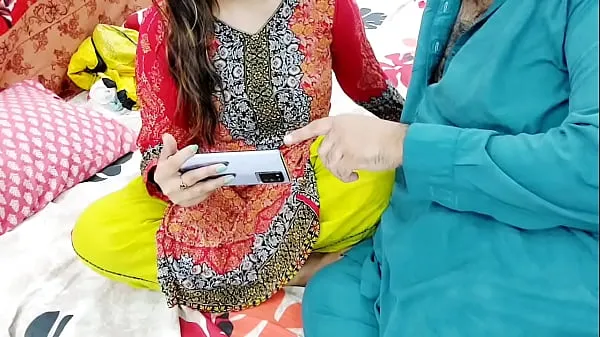 Hot PAKISTANI REAL HUSBAND WIFE WATCHING DESI PORN ON MOBILE THAN HAVE ANAL SEX WITH CLEAR HOT HINDI AUDIO cool Videos