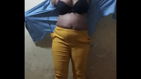 Hotte Monabhabhi coconut oil boobs massage seje videoer