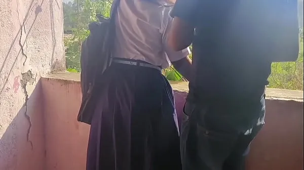 Žhavá Tuition teacher fucks a girl who comes from outside the village. Hindi Audio skvělá videa