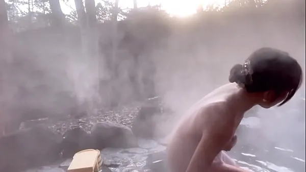 Fruitful ass and bust valley of Japanese hot spring girl Video sejuk panas