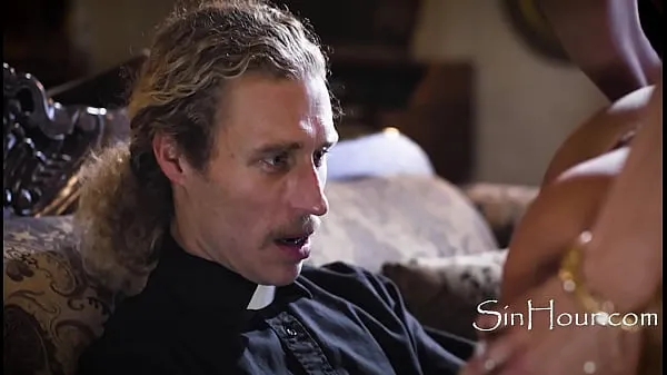 Never Mess With The Dykes (Priest Seduced By Irresistable Lesbian Duo Video keren yang keren