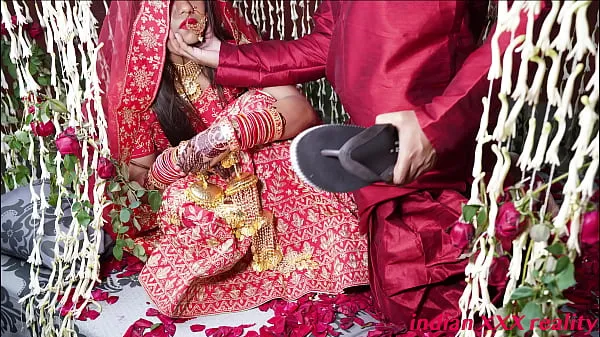 Горячие Индийский свадебный медовый месяц Shaadi Suhagrat XXX Chudai на хинди крутые видео