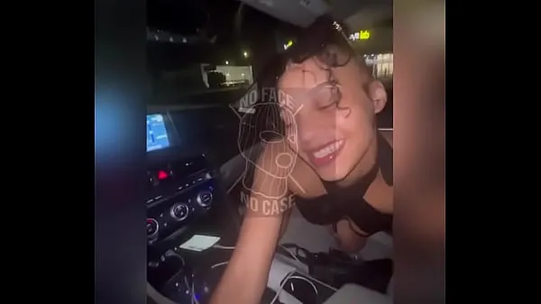 Καυτά Thot gets fucked in the car δροσερά βίντεο