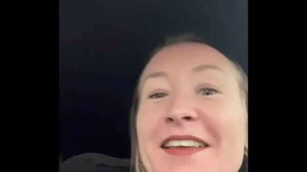 گرم Public humiliation in the car ٹھنڈے ویڈیوز