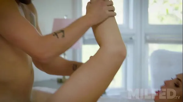 گرم Young Step Mom gets a MASSIVE Creampie from her Step Son — MILFED ٹھنڈے ویڈیوز