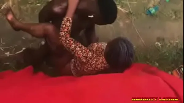 हॉट AFRICAN PORNSTAR FUCK HORNY VILLAGE MAIDS ON THE RIVER BANK WHILE OTHERS PASSING THEM - 4K HARDCORE बेहतरीन वीडियो