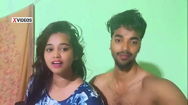 La più bella coppia universitaria di Desi video chudai molto duro con chiari discorsi in hindiVideo interessanti