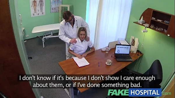 Žhavá FakeHospital Hot nurse rims her way to a raise skvělá videa