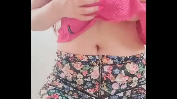 Hotte Model poses big natural boobs with moans - DepravedMinx seje videoer