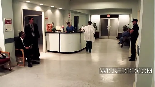 Gorące Horny Nurse Blows A Cop In The Xray Room fajne filmy