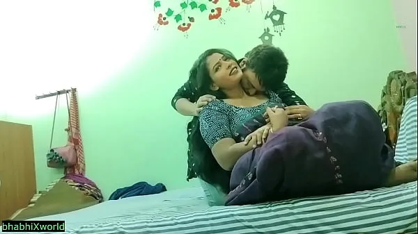 Gorące New Bengali Wife First Night Sex! With Clear Talking fajne filmy