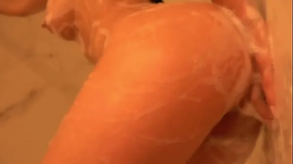 Hotte Alexa Tomas' intense masturbation in the shower with 2 dildos seje videoer