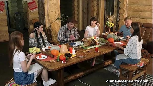 Hot Thanksgiving Dinner turns into Fucking Fiesta by ClubSweethearts kule videoer