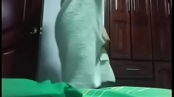 Homemade video of the church pastor in a towel is leaked. big natural titsVideo interessanti