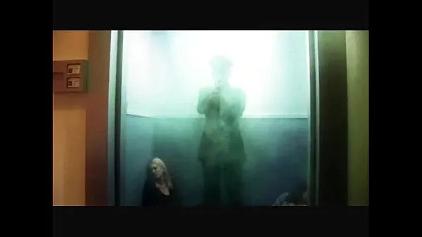 Hotte Lezley Zen Fuck In An Elevator seje videoer