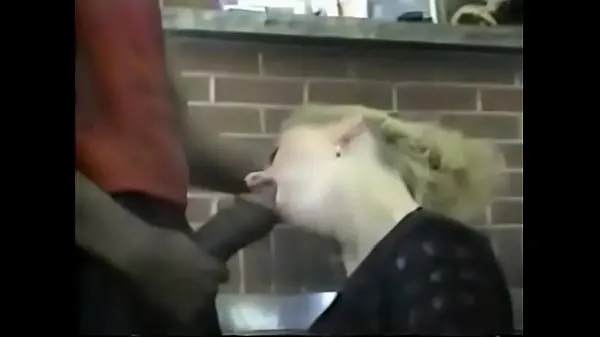 ยอดนิยม Black Maarq Pounding a White Wife's Pussy with his Huge Cock วิดีโอเจ๋งๆ